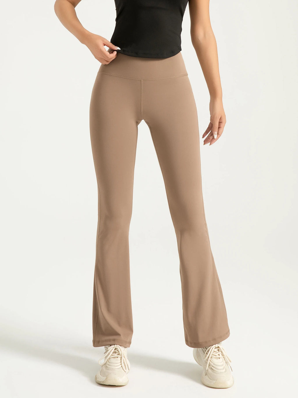Noélie Performance Flare Leggings
